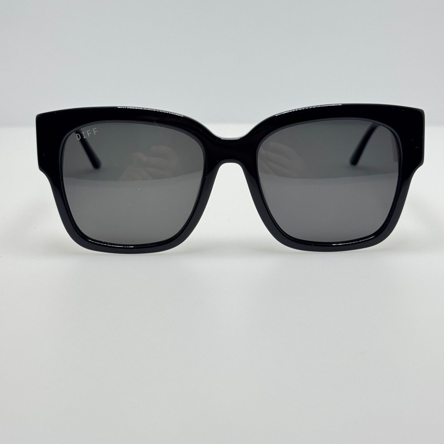 Diff Sunglasses Isabella DE01-0420-BKGRP Polarized Black
