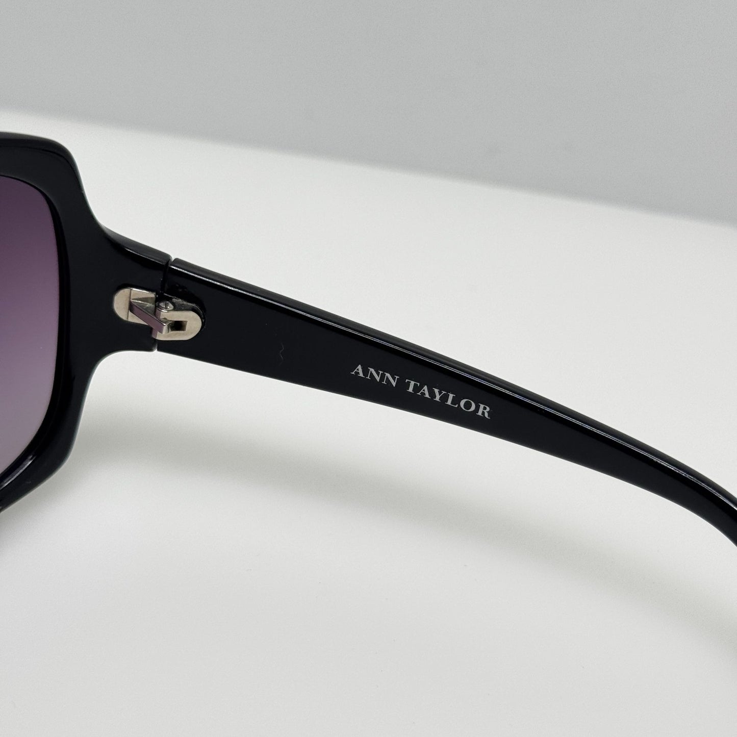Ann Taylor Sunglasses 160398 001