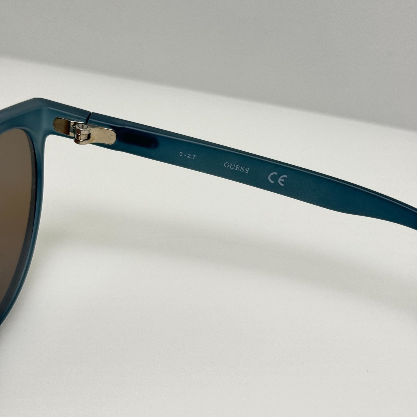 Guess Sunglasses GU6890 91X 52-23-140
