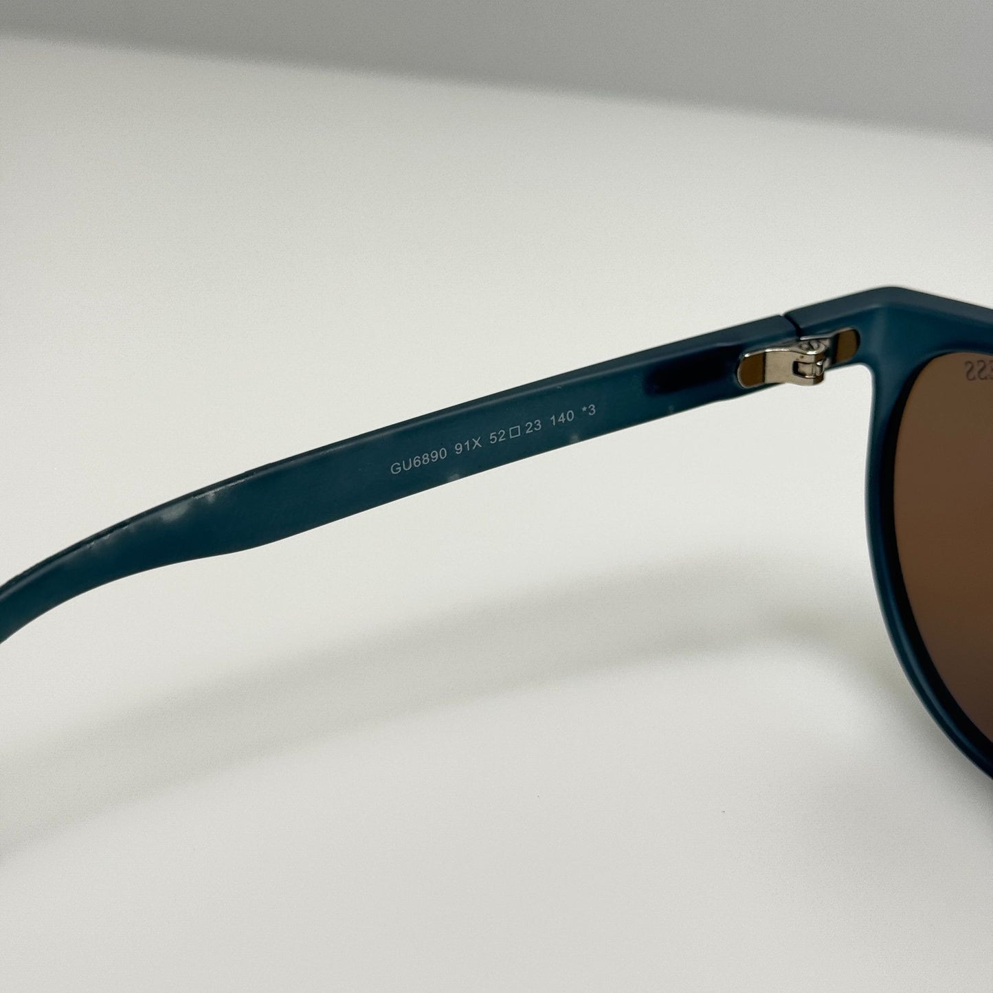Guess Sunglasses GU6890 91X 52-23-140