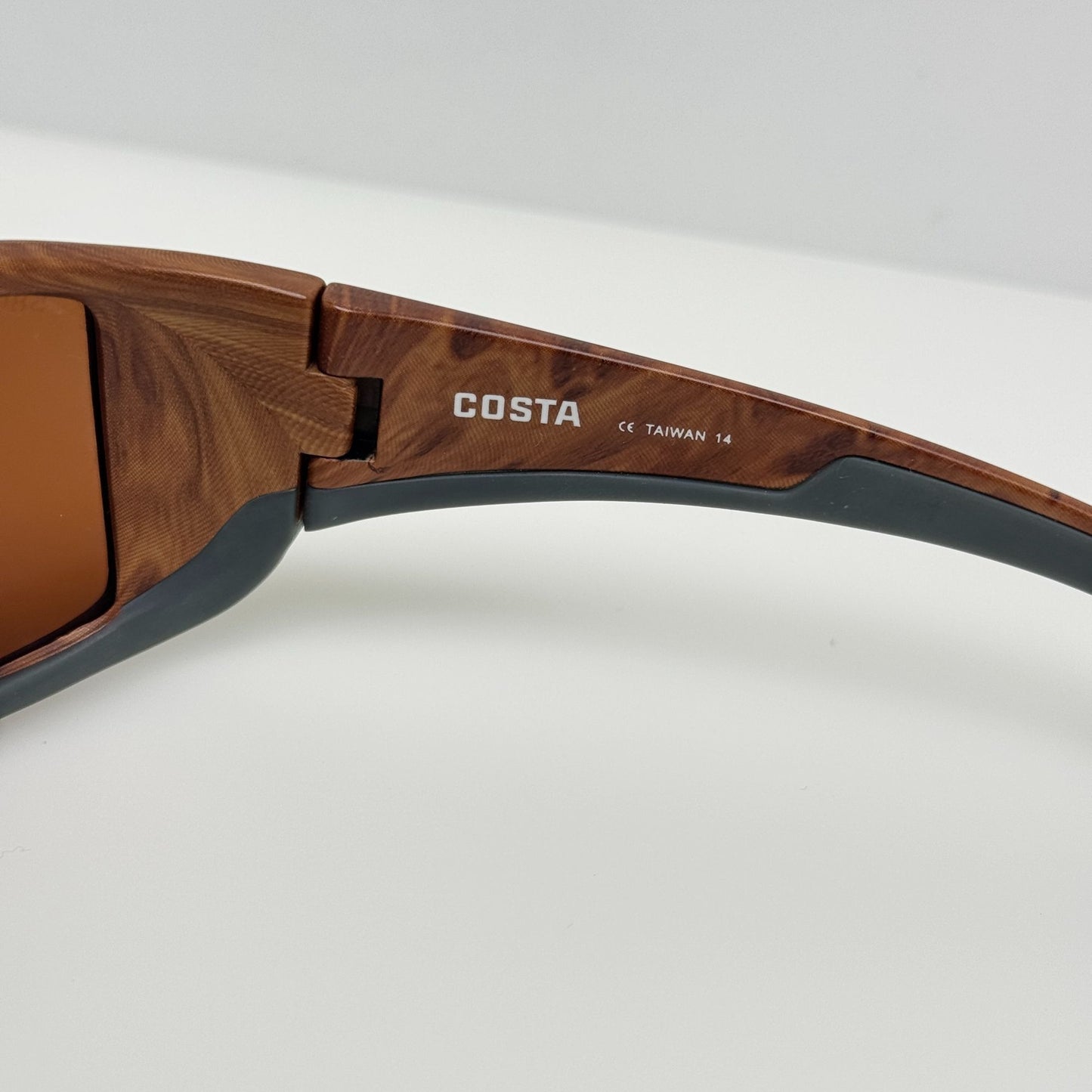 Costa Del Mar Sunglasses Blackfin BL70 Polarized 580