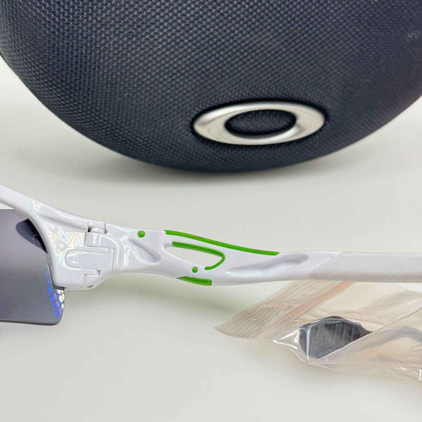 Oakley Sunglasses OO9181-35 Radar Lock Mark Cavendish W/ Case