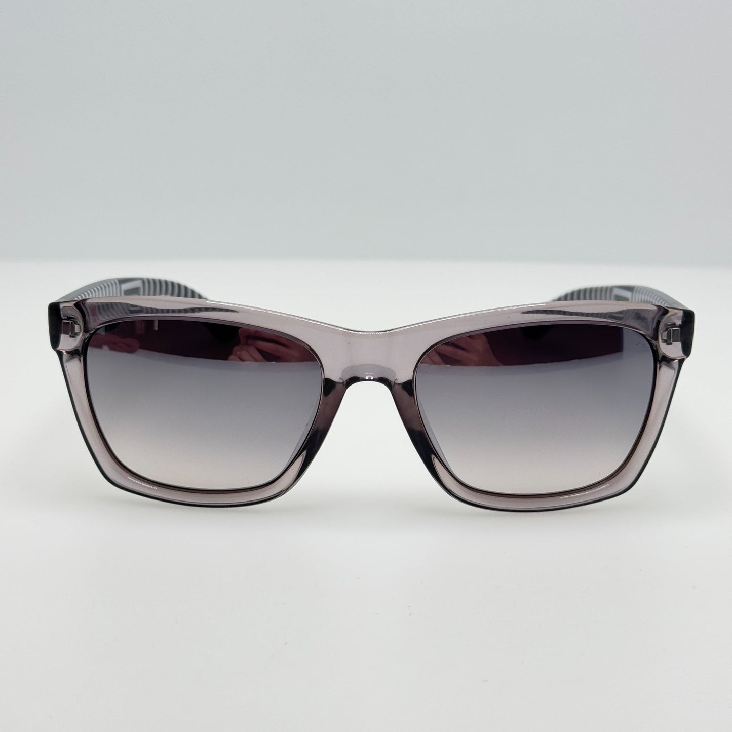 Lacoste Sunglasses L669S 035 Live 52-18-140