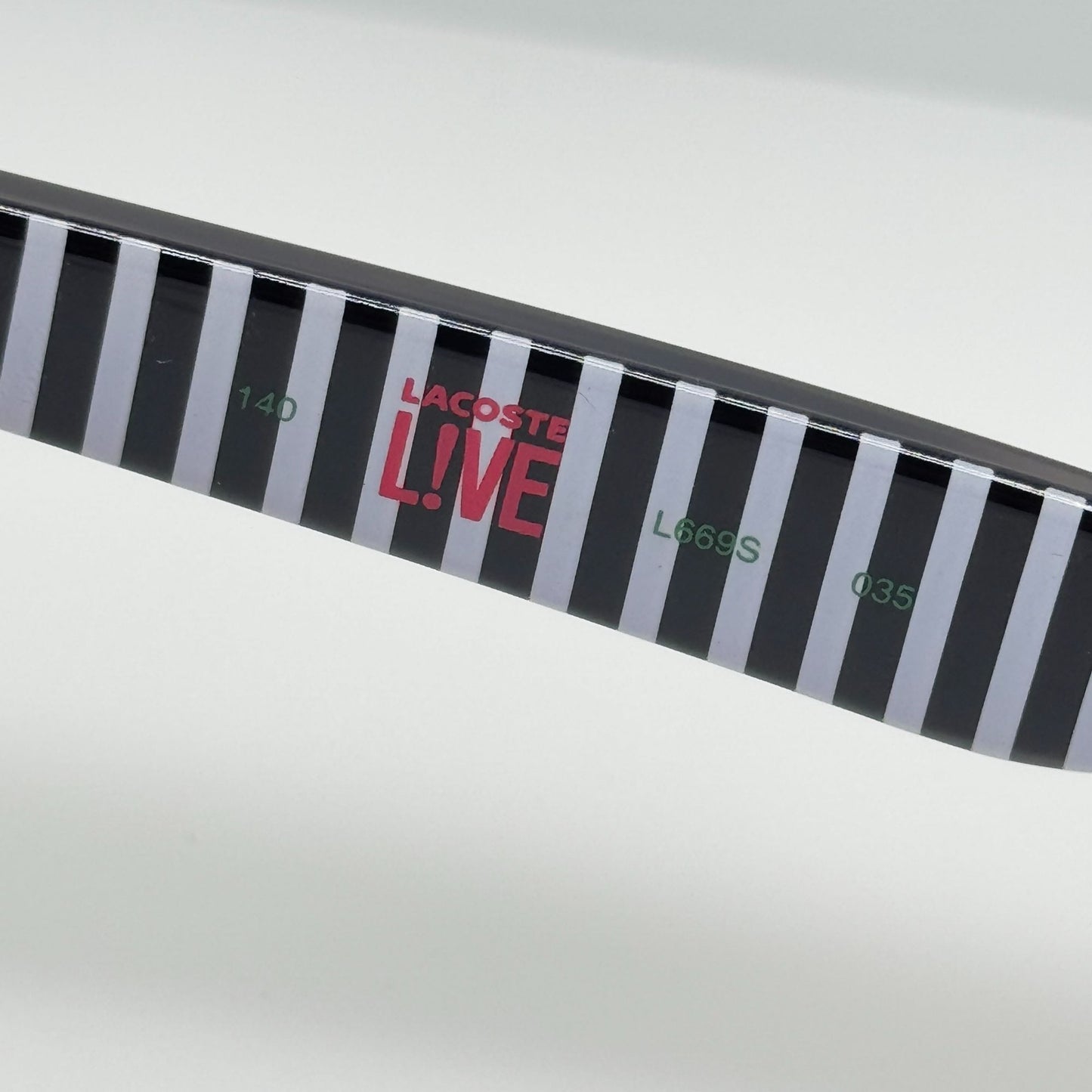 Lacoste Sunglasses L669S 035 Live 52-18-140