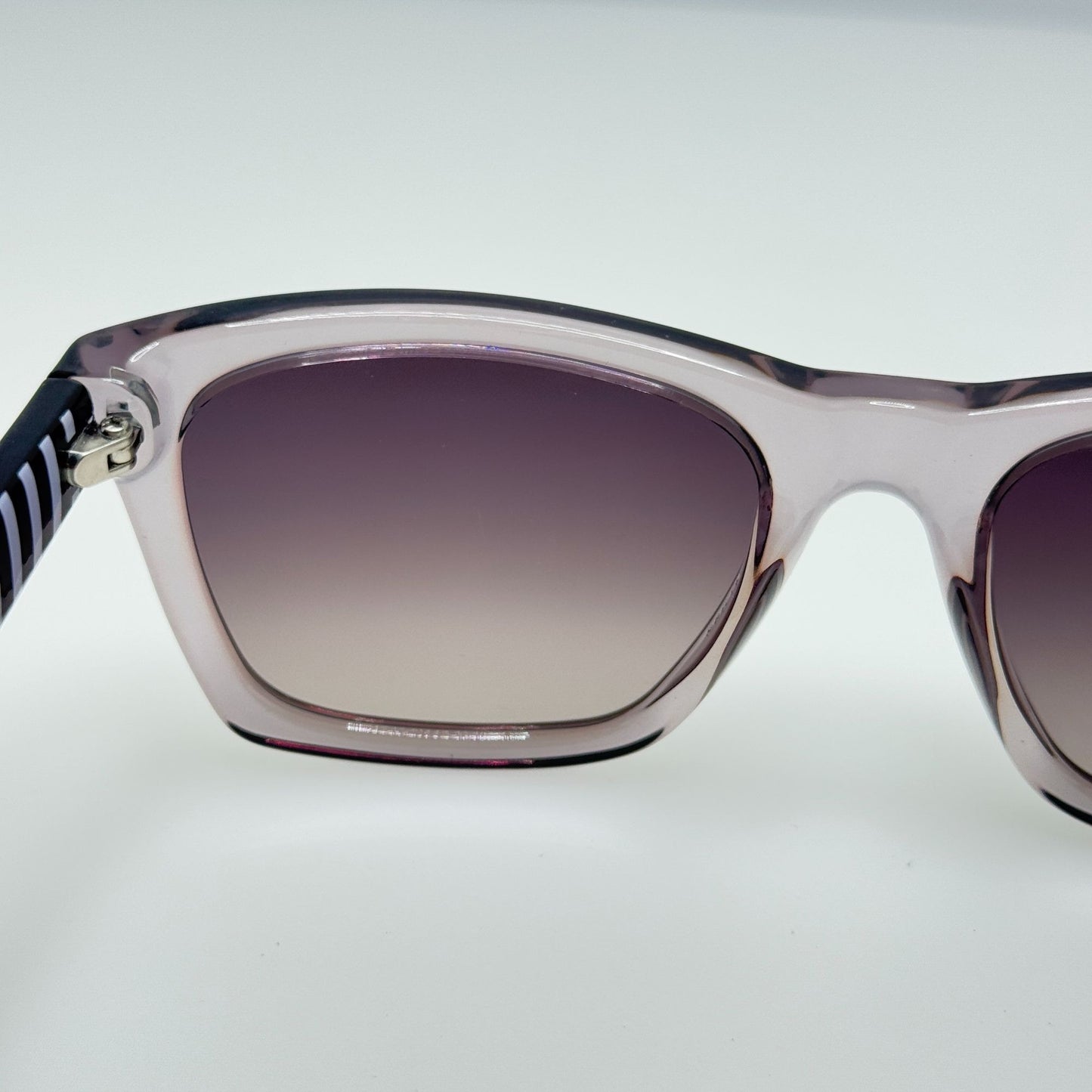 Lacoste Sunglasses L669S 035 Live 52-18-140