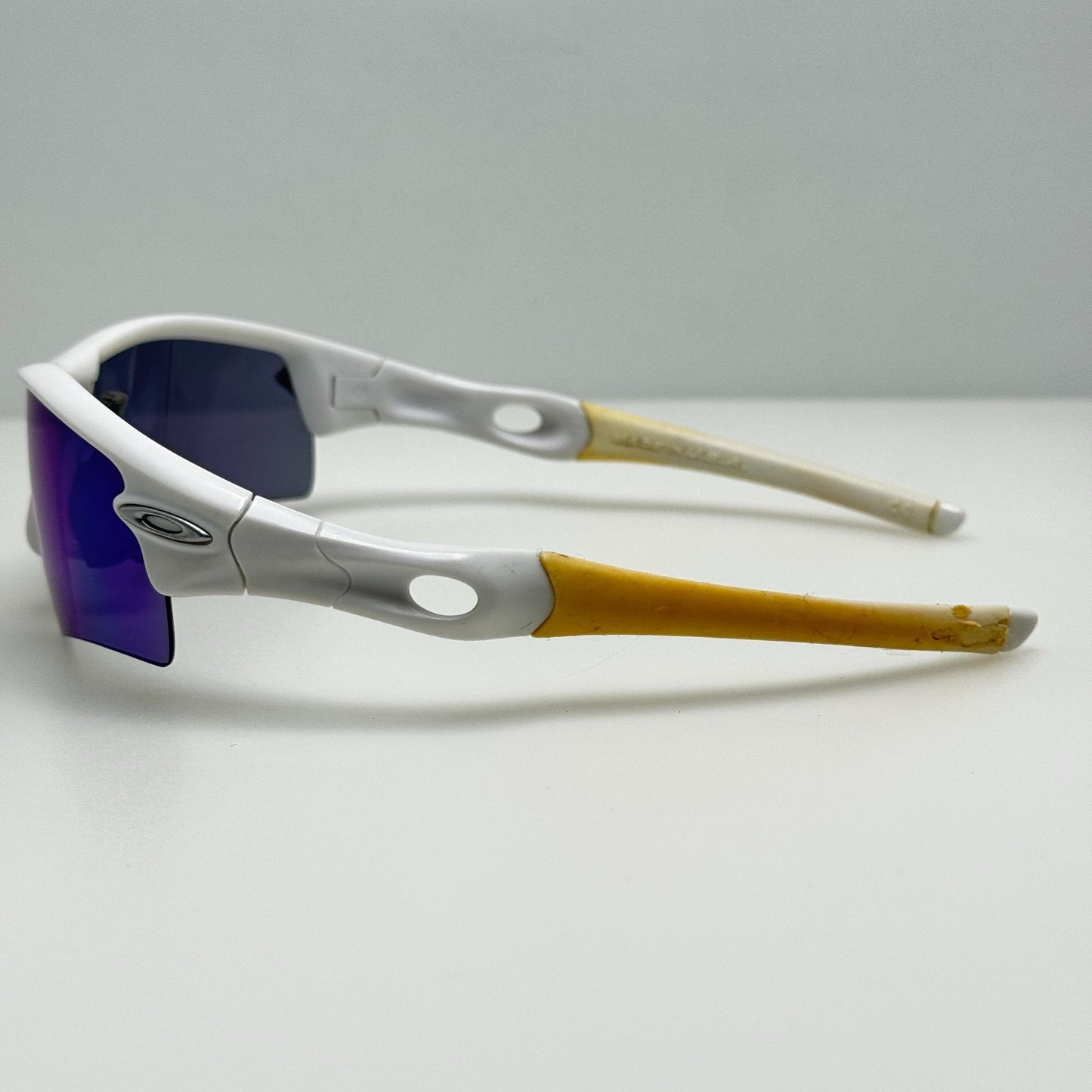 Oakley Sunglasses 29-214 Radar White USA 136