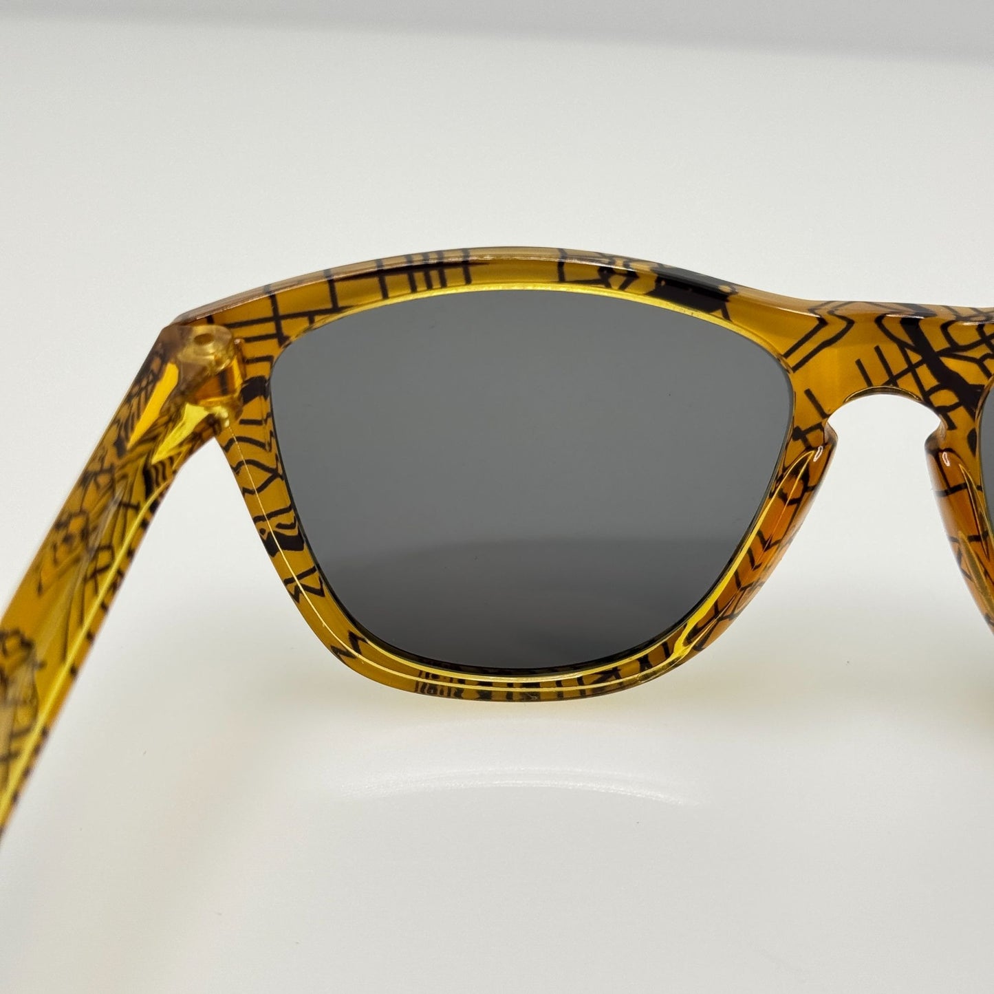 Oakley Sunglasses OO9013-D255 Frogskins Polarized 55-17-139