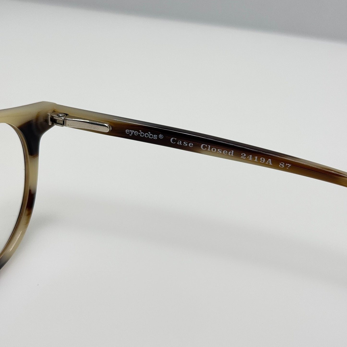 Eyebobs Eyeglasses Eye Glasses Readers 2419A 87 Case Closed 49-18 +1.50
