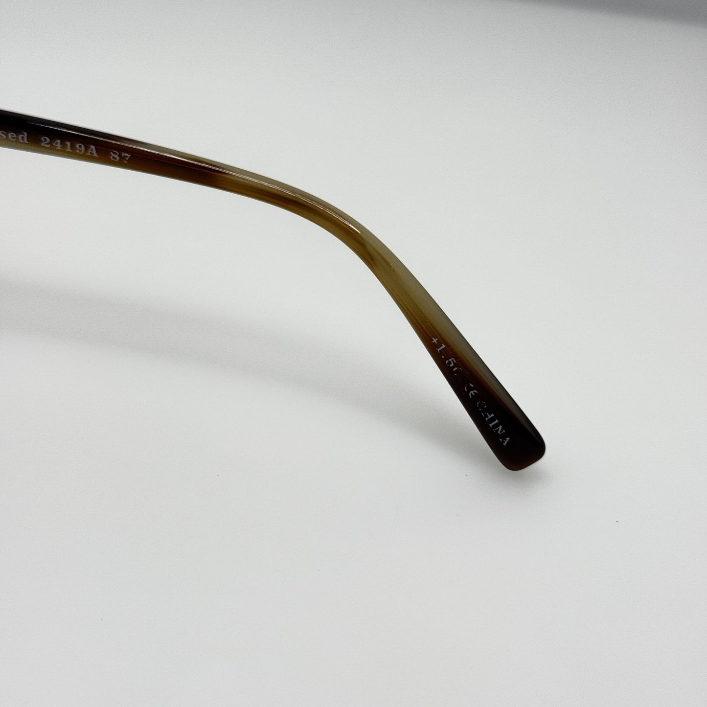 Eyebobs Eyeglasses Eye Glasses Readers 2419A 87 Case Closed 49-18 +1.50