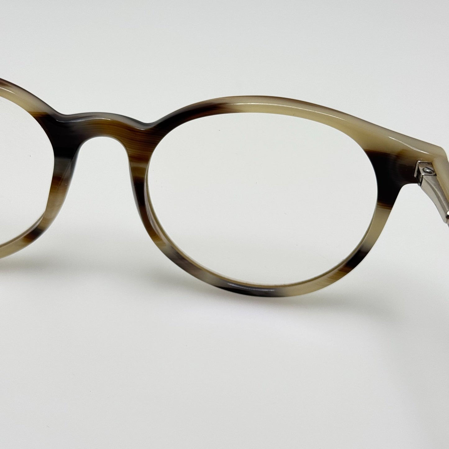 Eyebobs Eyeglasses Eye Glasses Readers 2419A 87 Case Closed 49-18 +1.50