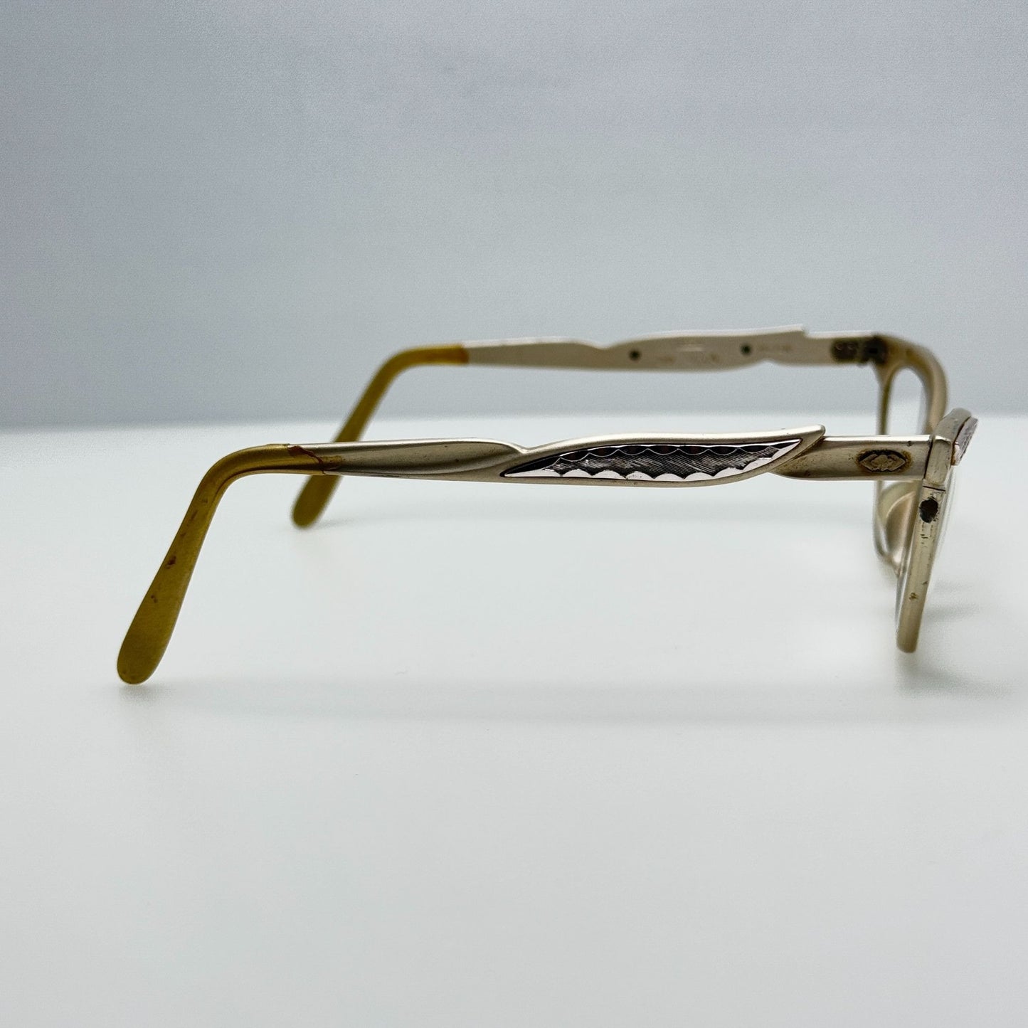 Liberty Eyeglasses Eye Glasses Frames 44-20 5 1/2 Vintage Retro USA B