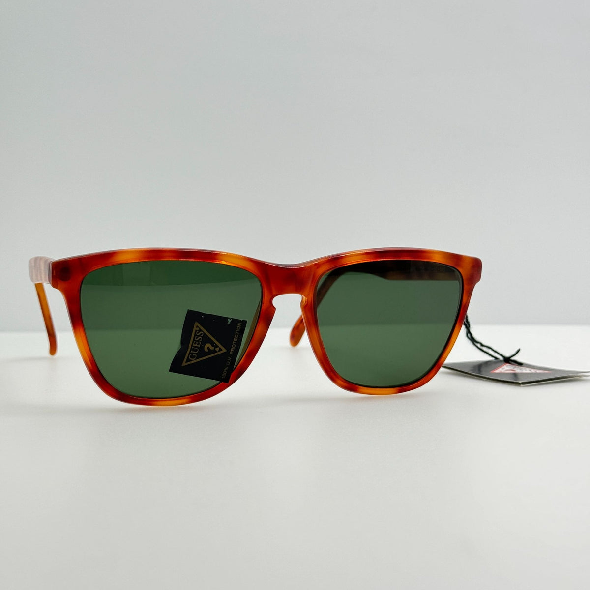 Guess Eyewear Sunglasses GU872-TEMPE DB Vintage Retro 55-16  display picture 2