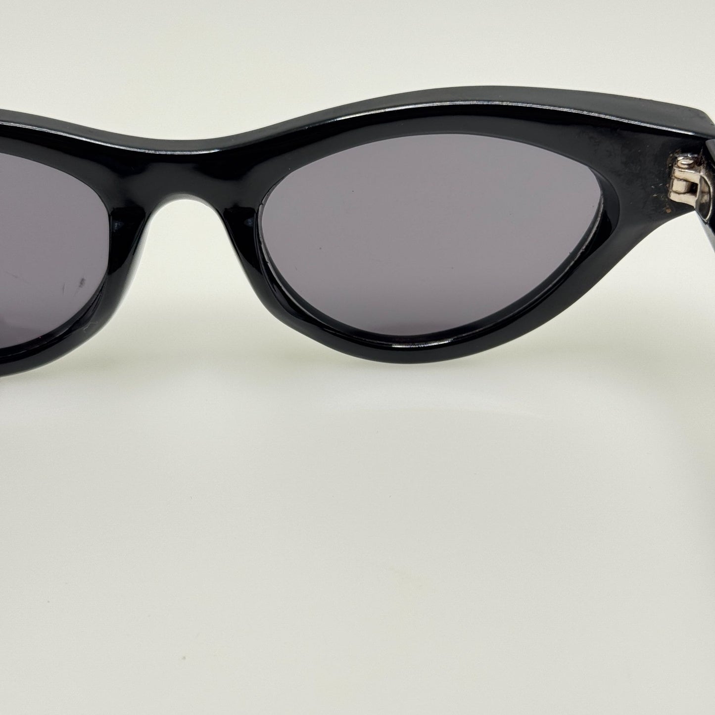 Isaac Mizrahi Sunglasses IM4 10 Black 49-21-145