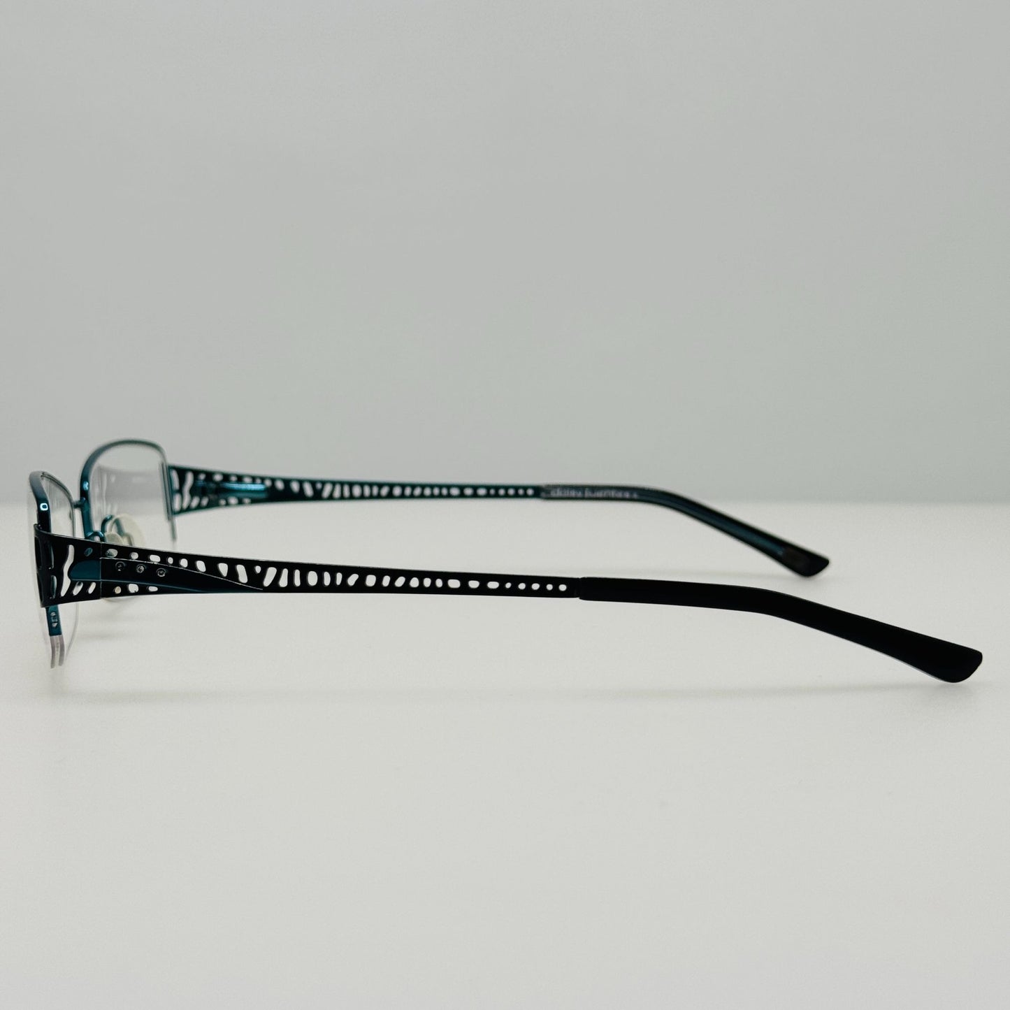 Daisy Fuentes Eyeglasses Eye Glasses Frames Helena 021 Zyloware 52-17-135