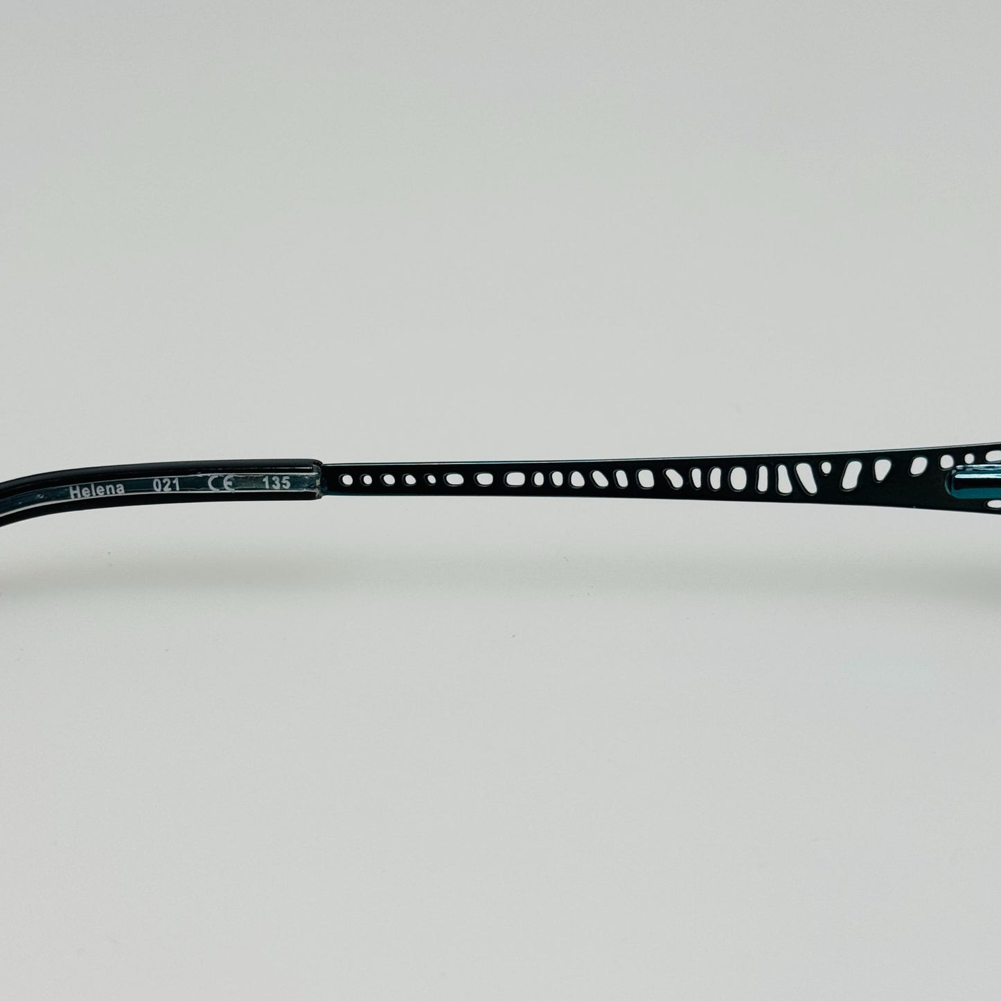 Daisy Fuentes Eyeglasses Eye Glasses Frames Helena 021 Zyloware 52-17-135