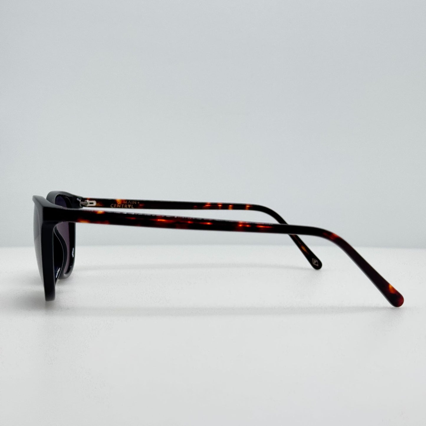 Main + Central Sunglasses Queensland Black Tort 52-17-140