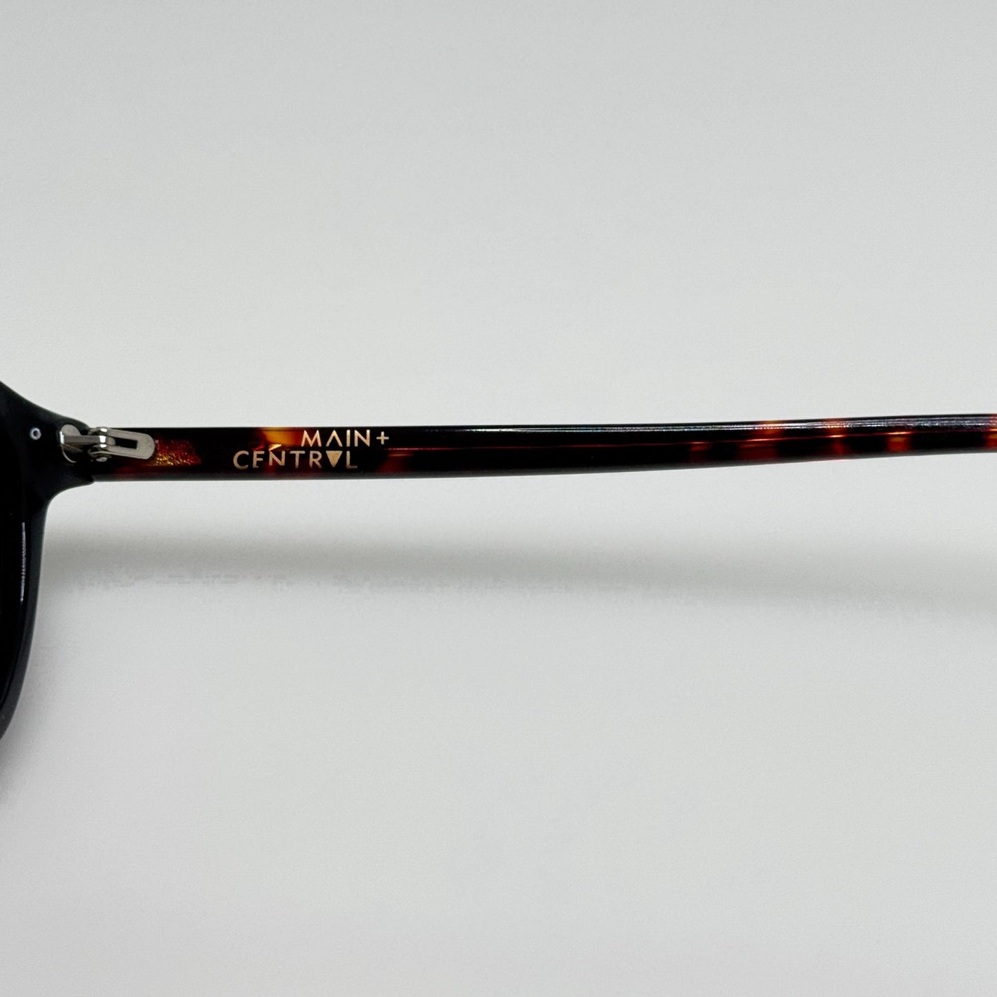 Main + Central Sunglasses Queensland Black Tort 52-17-140