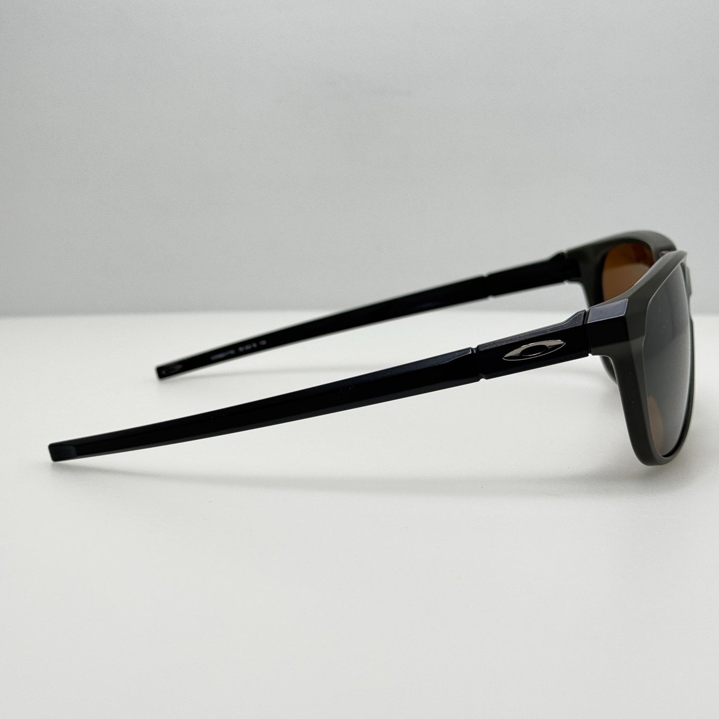 Oakley Sunglasses OO9420-0759 Anorak Prizm Polarized 59-16-135