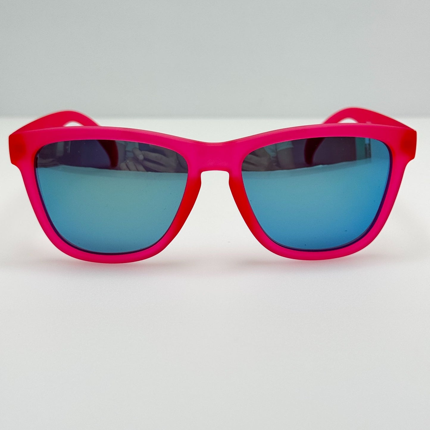 Goodr Sunglasses Flamingos On A Booze Cruise W/ Bag