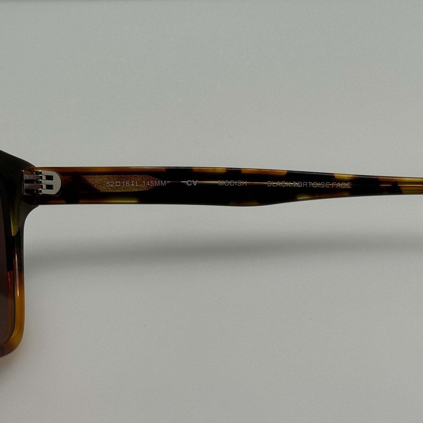BCBGMAXAZRIA Sunglasses Modish Black Tortoise Fade BCBG 52-16-145