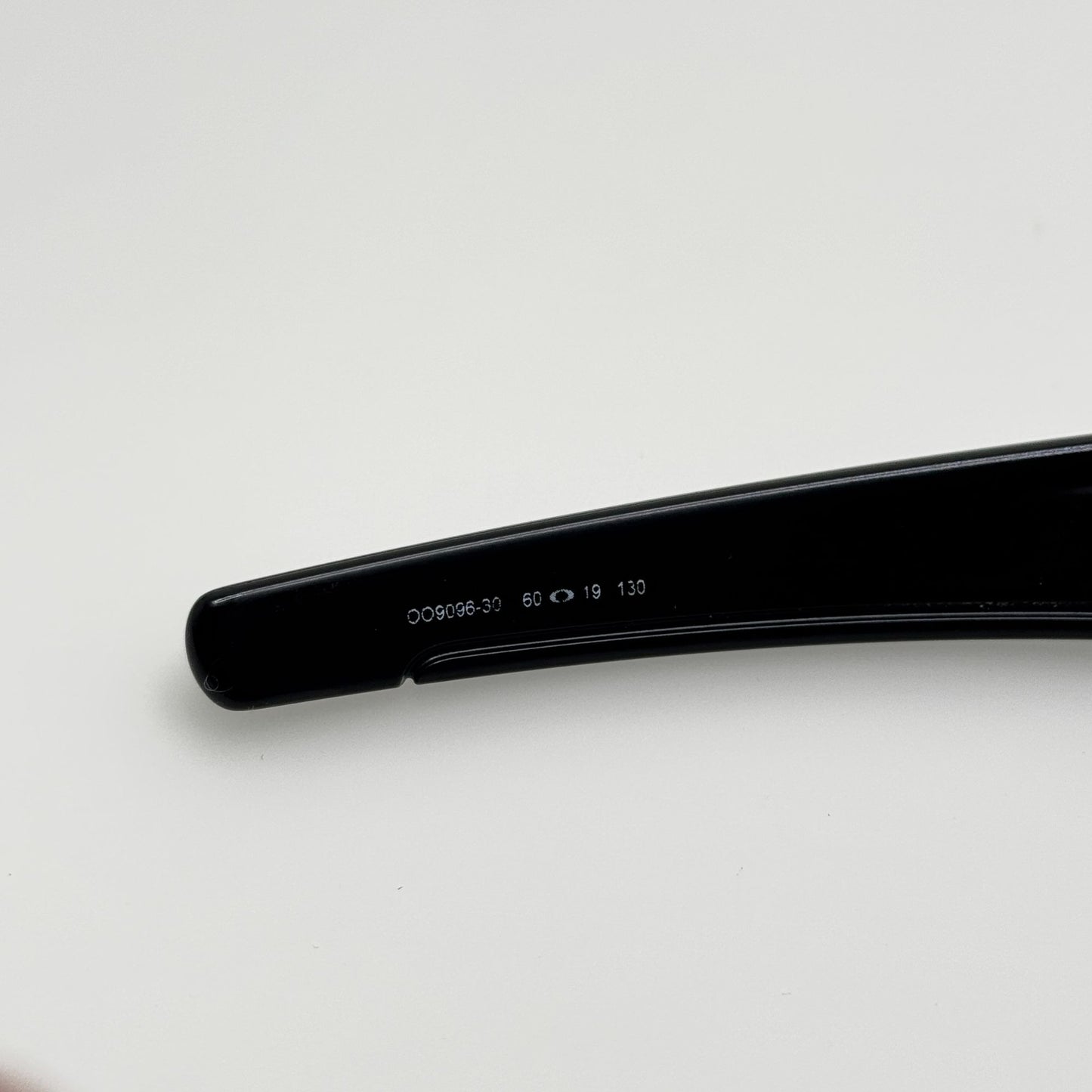 Oakley Sunglasses OO9096-30 Fuel Cell 60-19-130