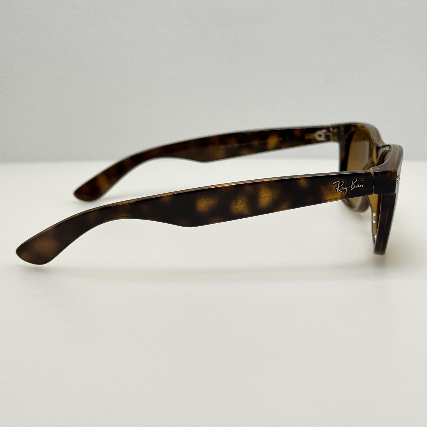 Ray Ban Sunglasses RB 2132 “New Wayfarer” 902/M2 55-18-145 Polarized Read Desc