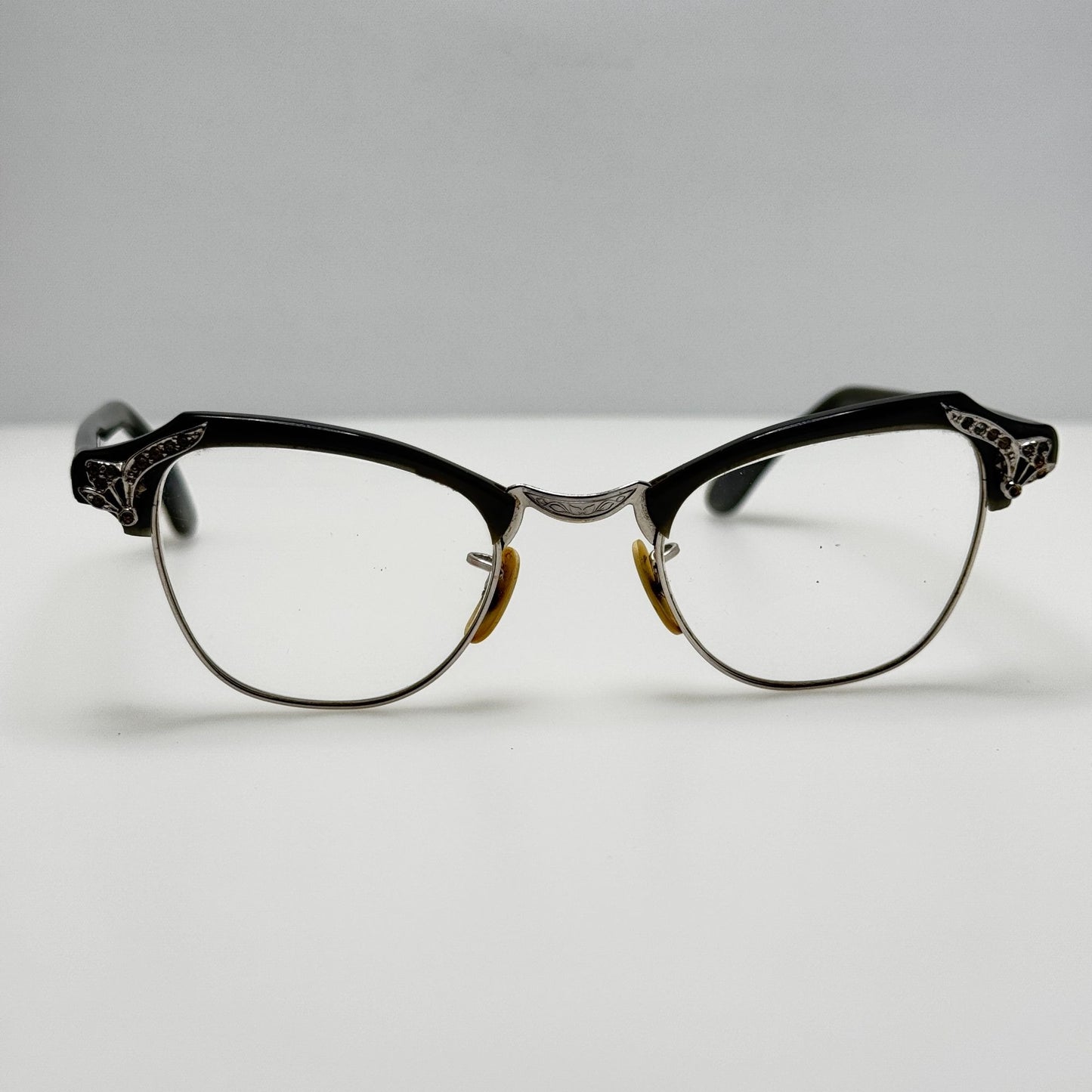 Bausch & Lomb B&L Eyeglasses Eye Glasses Frames 4 1/4 5 3/4 12k GF 22-46