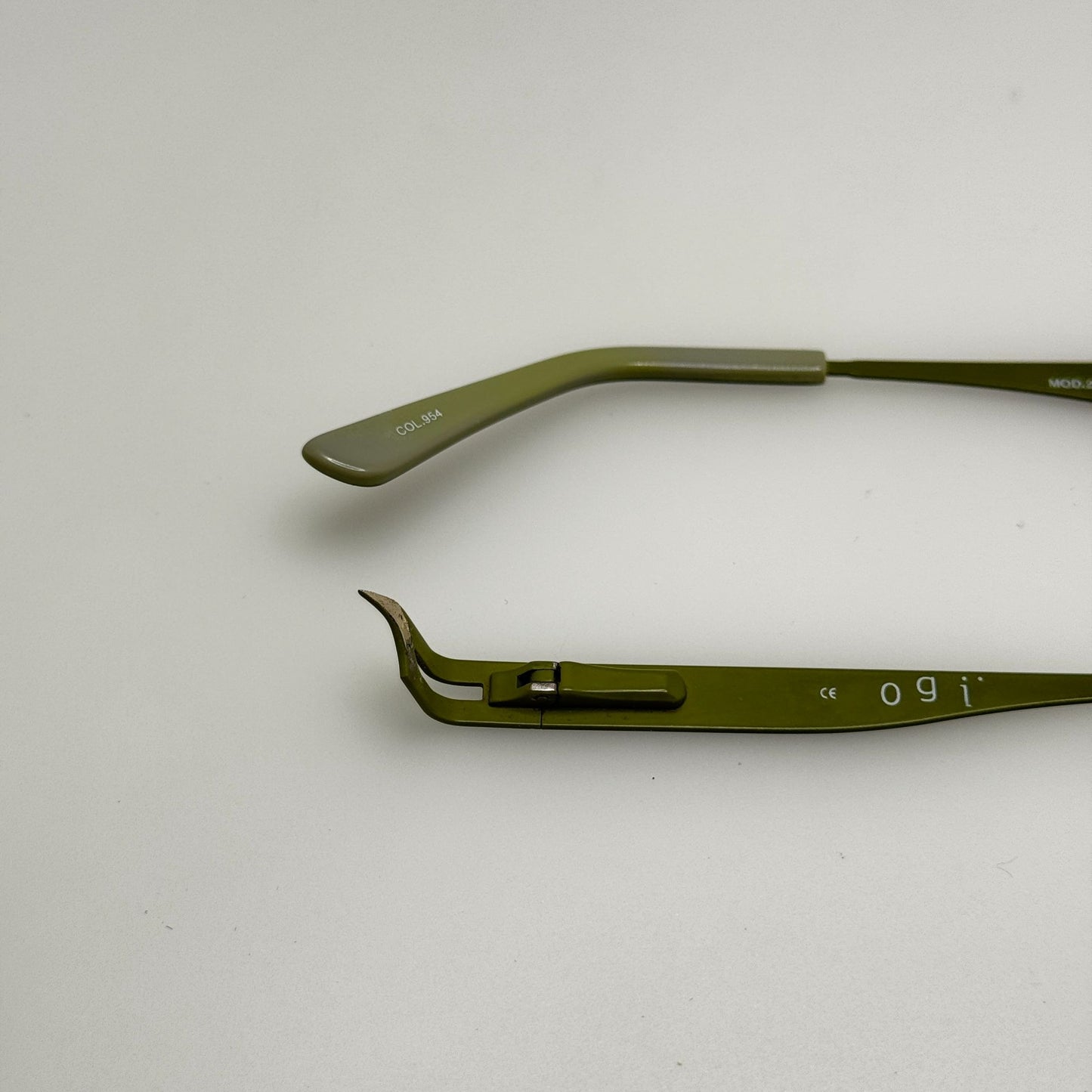 OGI 2219 954 Eyeglasses Eye Glasses 49-18-130 Temple Arms Only PARTS