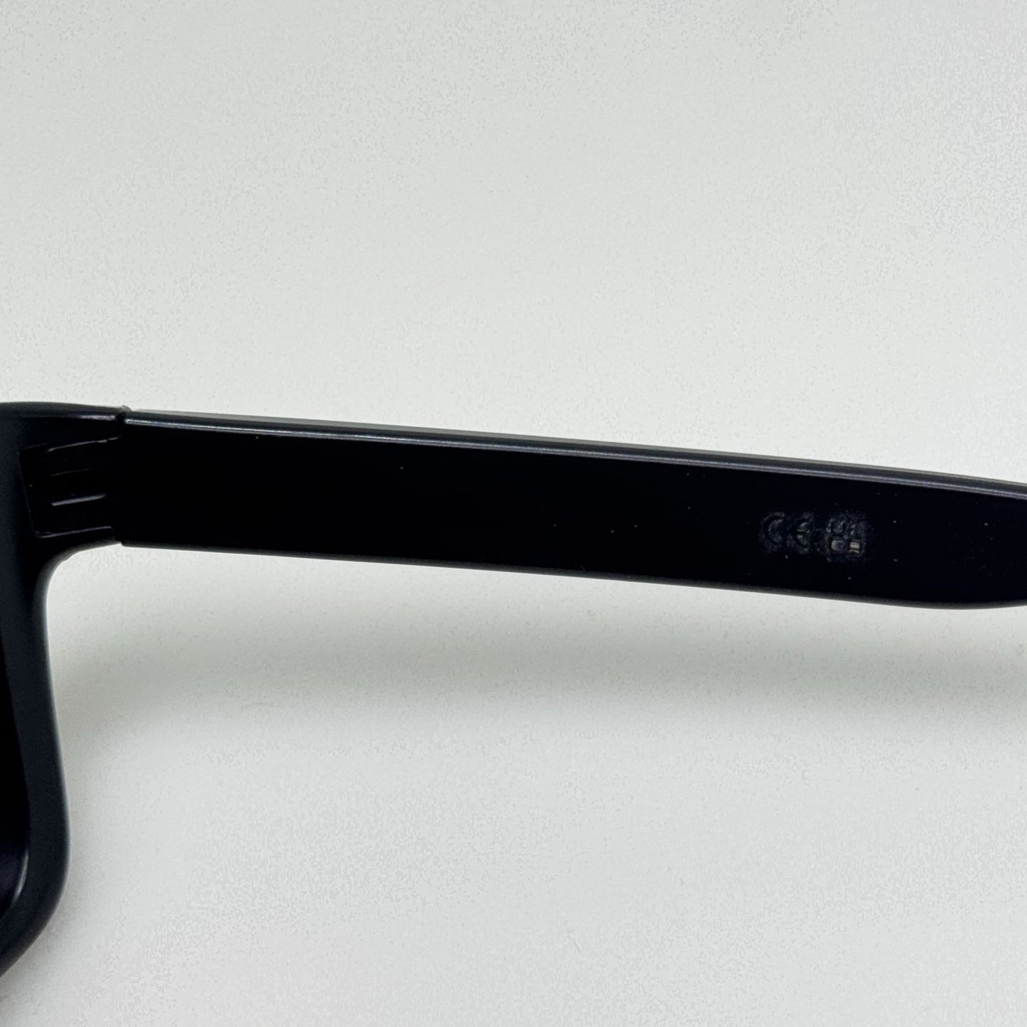 Oakley Sunglasses OO9102-U255 Holbrook Polarized 57-18-137
