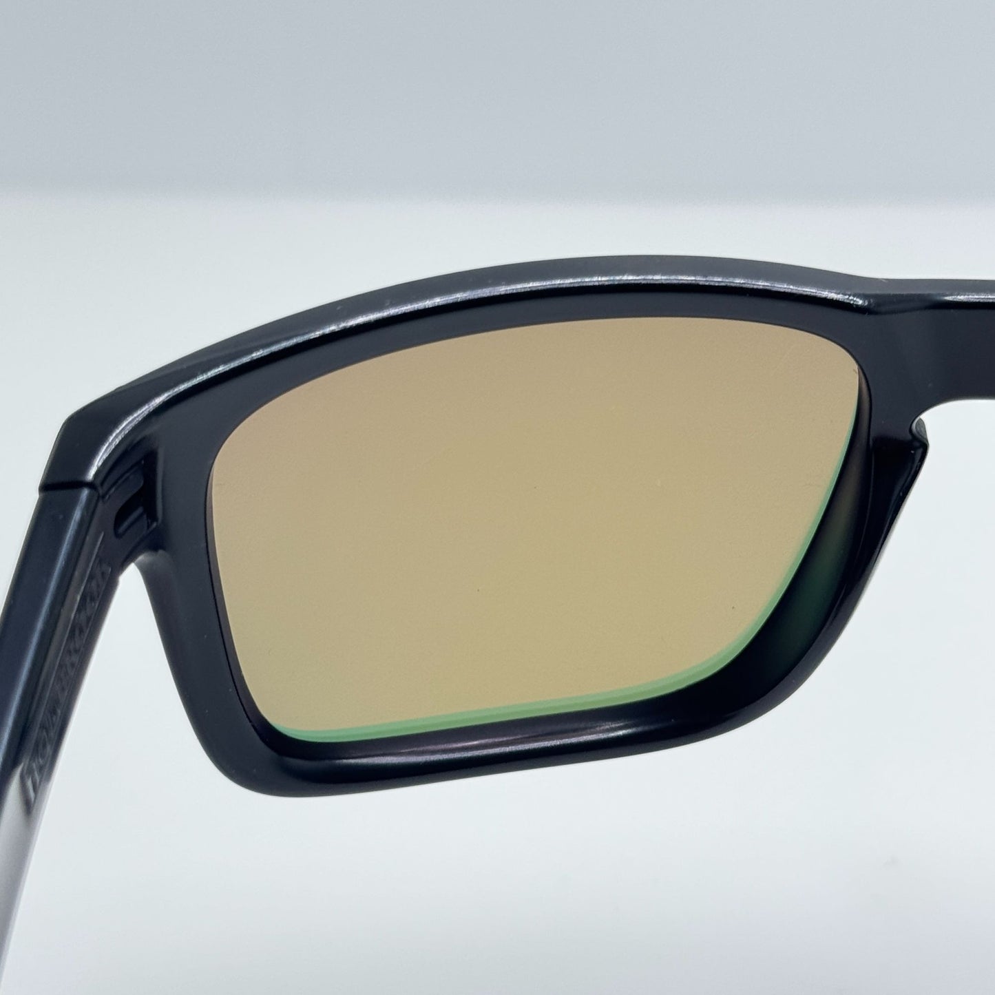 Oakley Sunglasses OO9102-U255 Holbrook Polarized 57-18-137