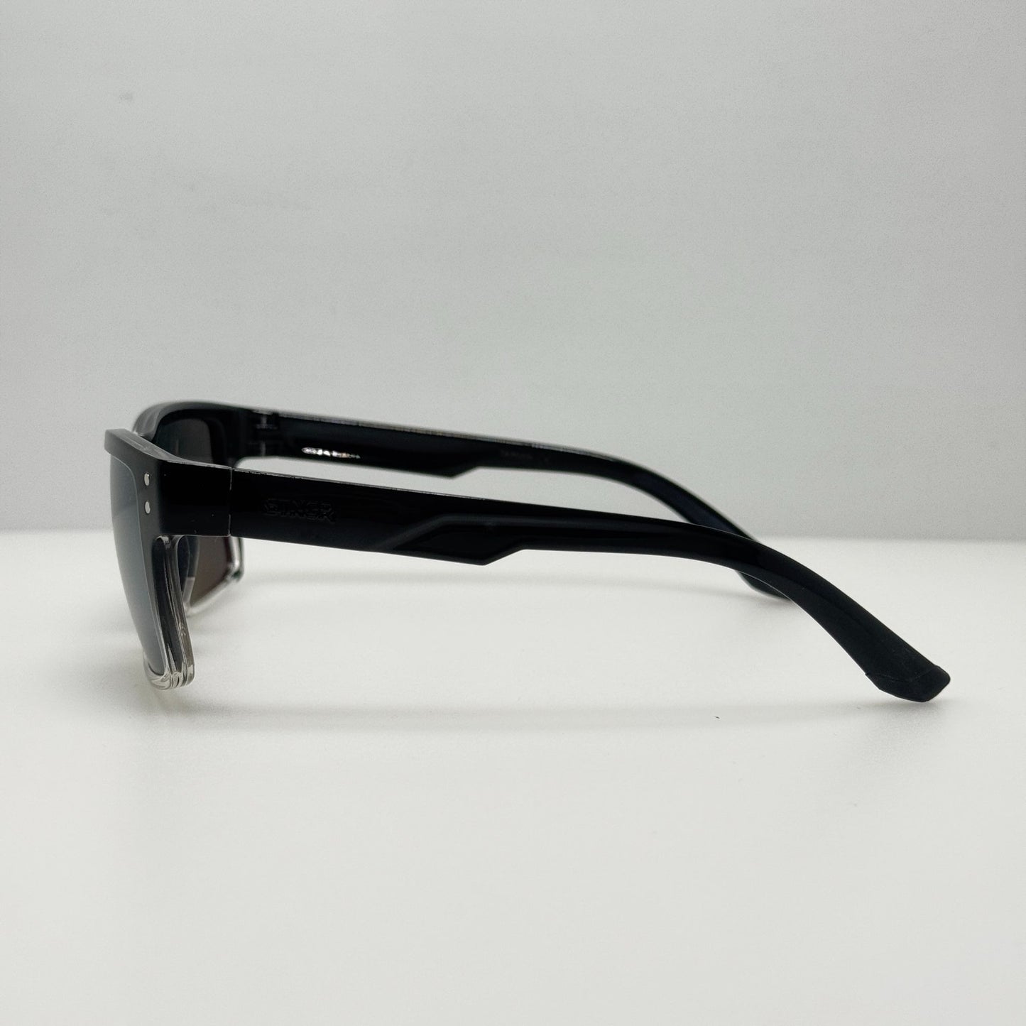 STNGR Sunglasses Black Polarized