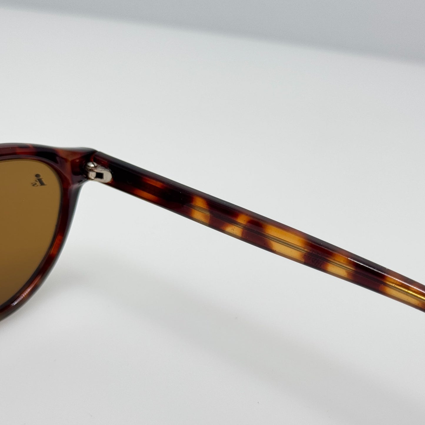 Bausch & Lomb Sunglasses W1831 i's