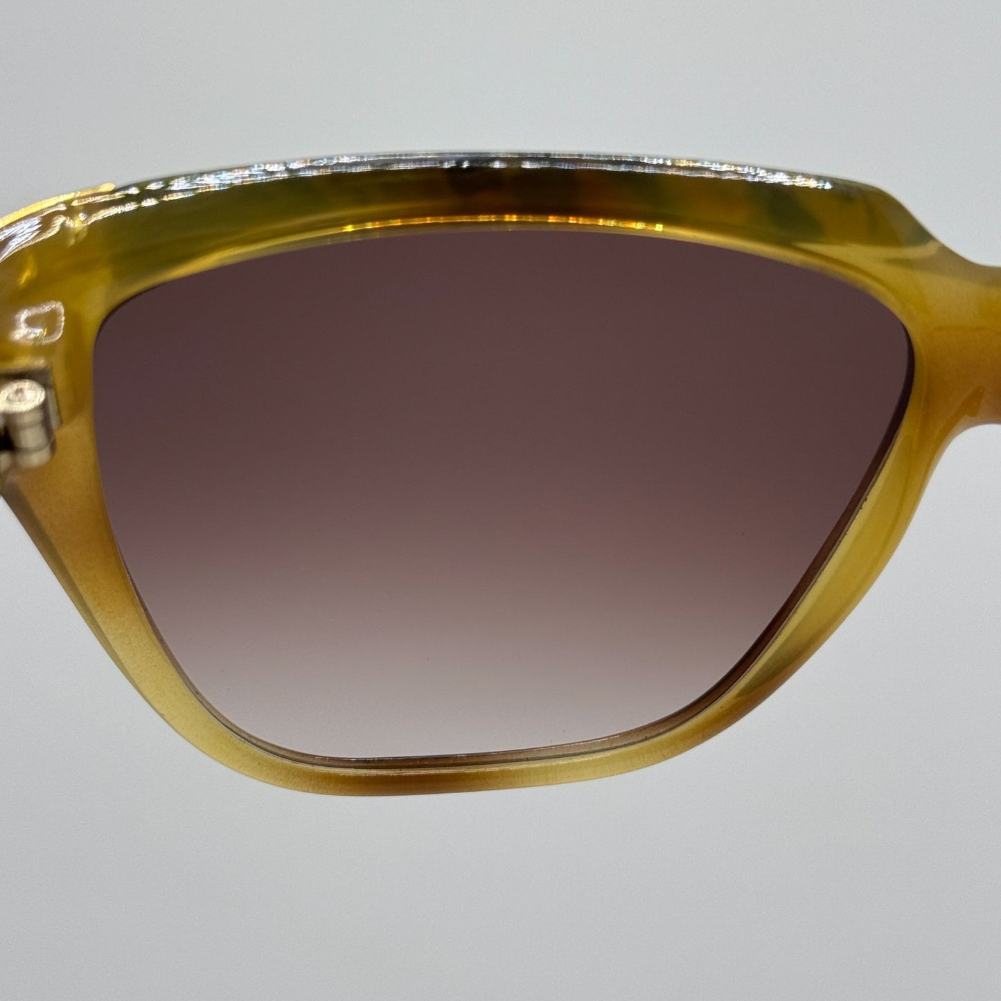 Ellen Tracy Sunglasses D35 121-1 Vintage