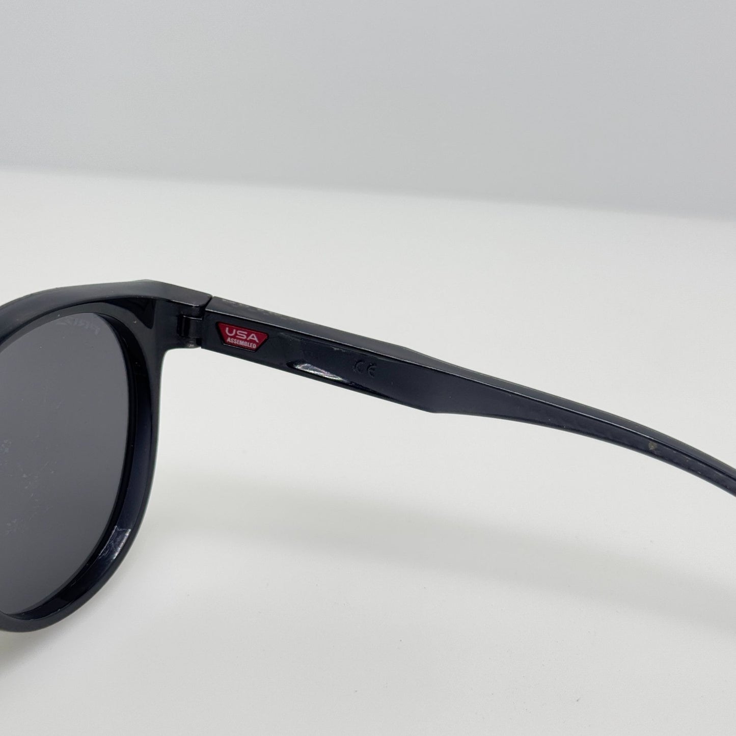 Oakley Sunglasses OO9474-0552 Spindrift Black 52-20-137 Read Description