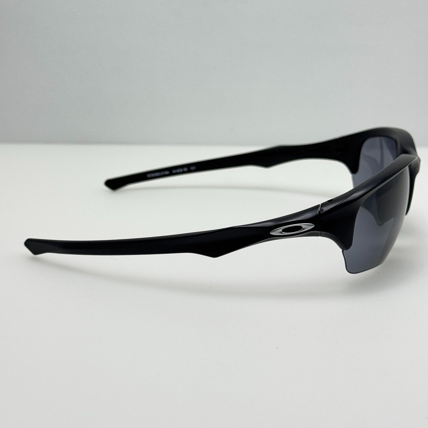 Oakley Sunglasses OO93963-0164 Flak Beta USA 64-08-131