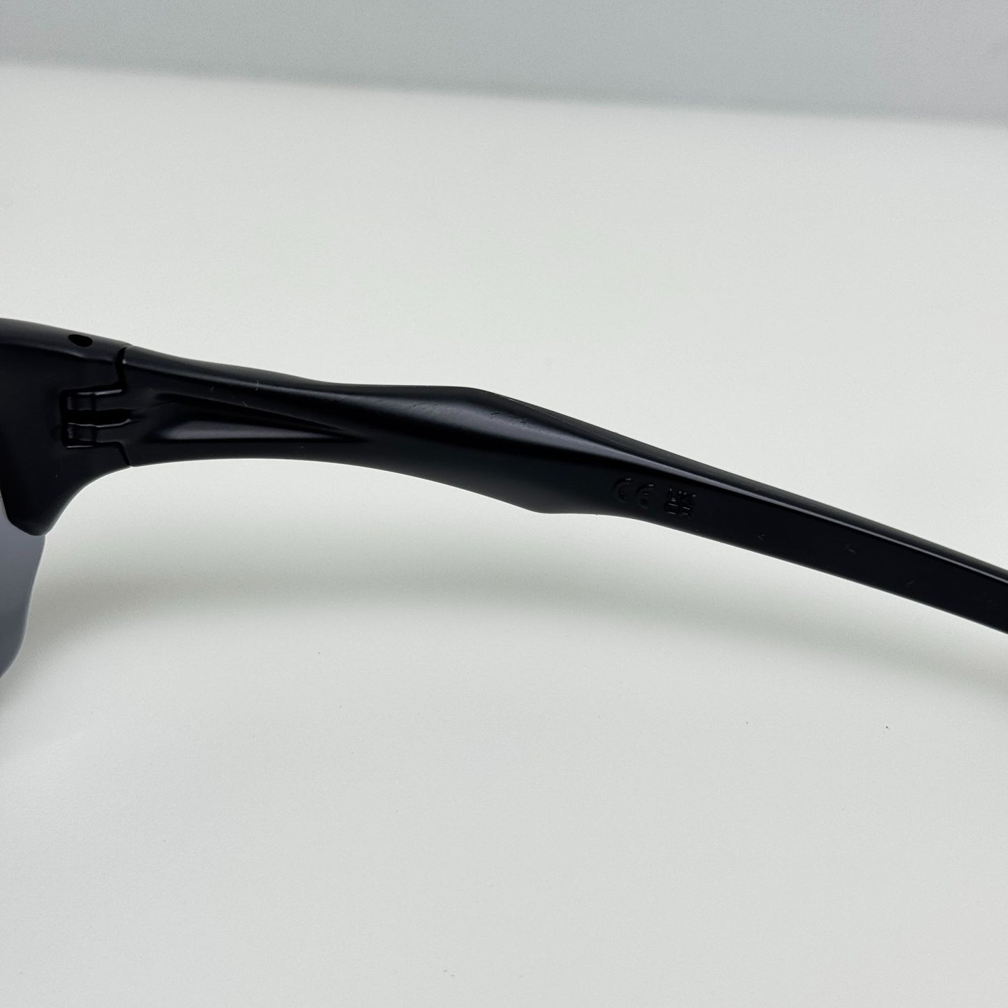 Oakley Sunglasses OO93963-0164 Flak Beta USA 64-08-131