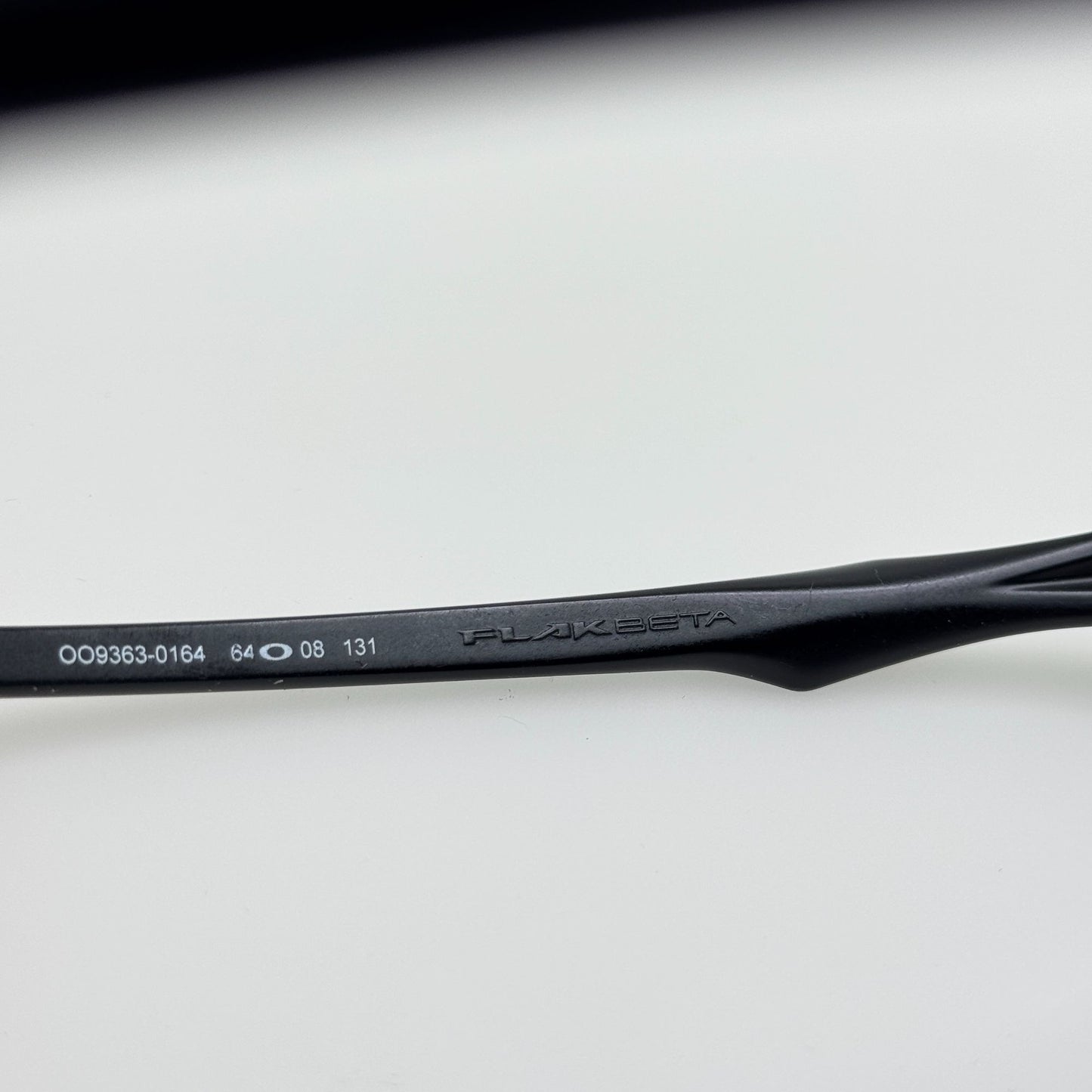 Oakley Sunglasses OO93963-0164 Flak Beta USA 64-08-131