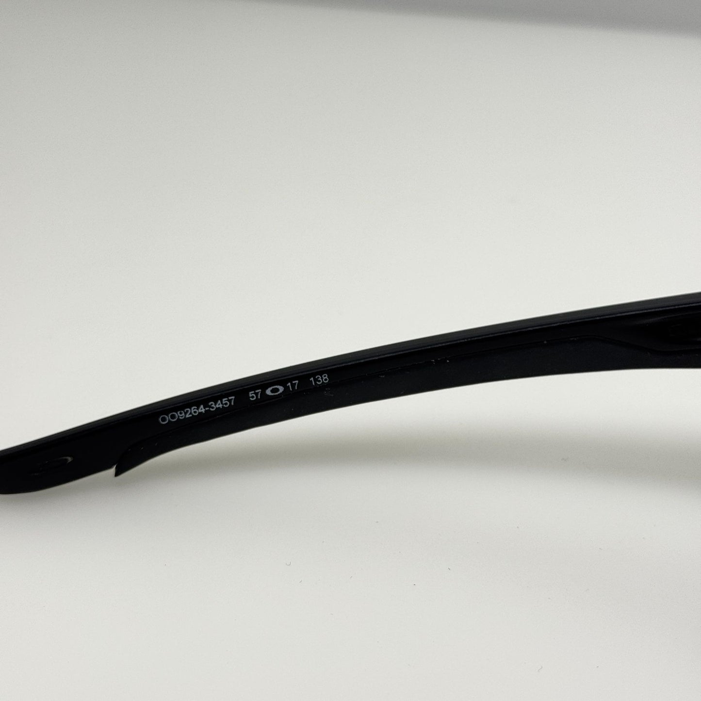 Oakley Sunglasses OO9264-3457 Mainlink Black 57-17-138