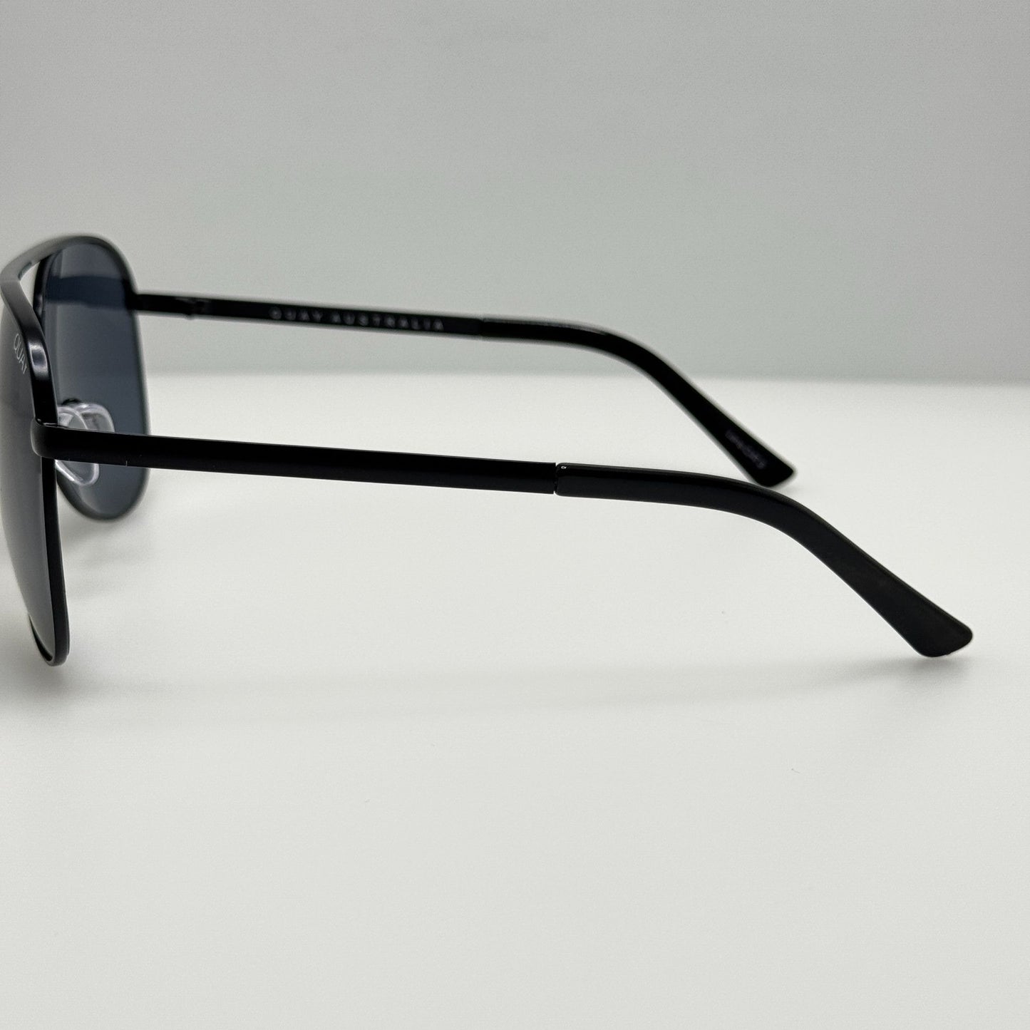 Quay Sunglasses Vivienne 126