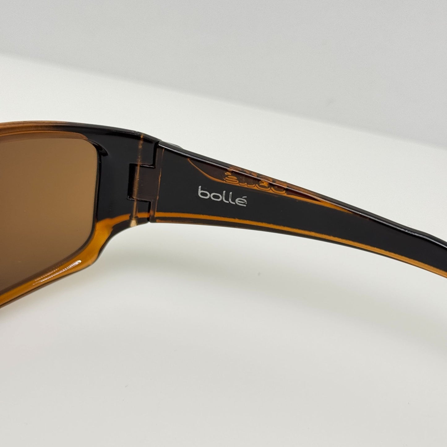 Bolle Sunglasses 12116 Keelback Italy Read Description
