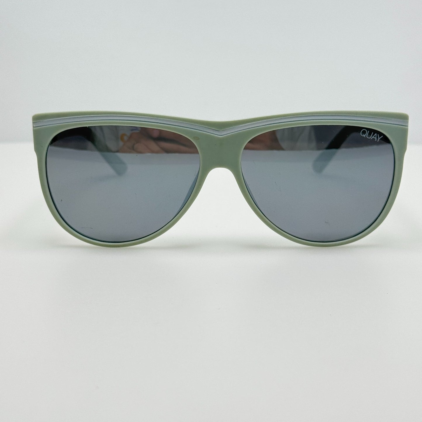 Quay Sunglasses Hollywood Nights 111