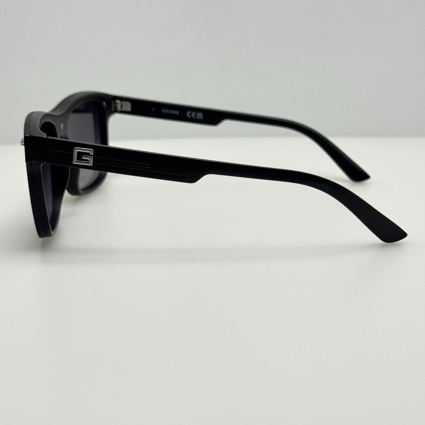 Guess Sunglasses GF0183 02B Black