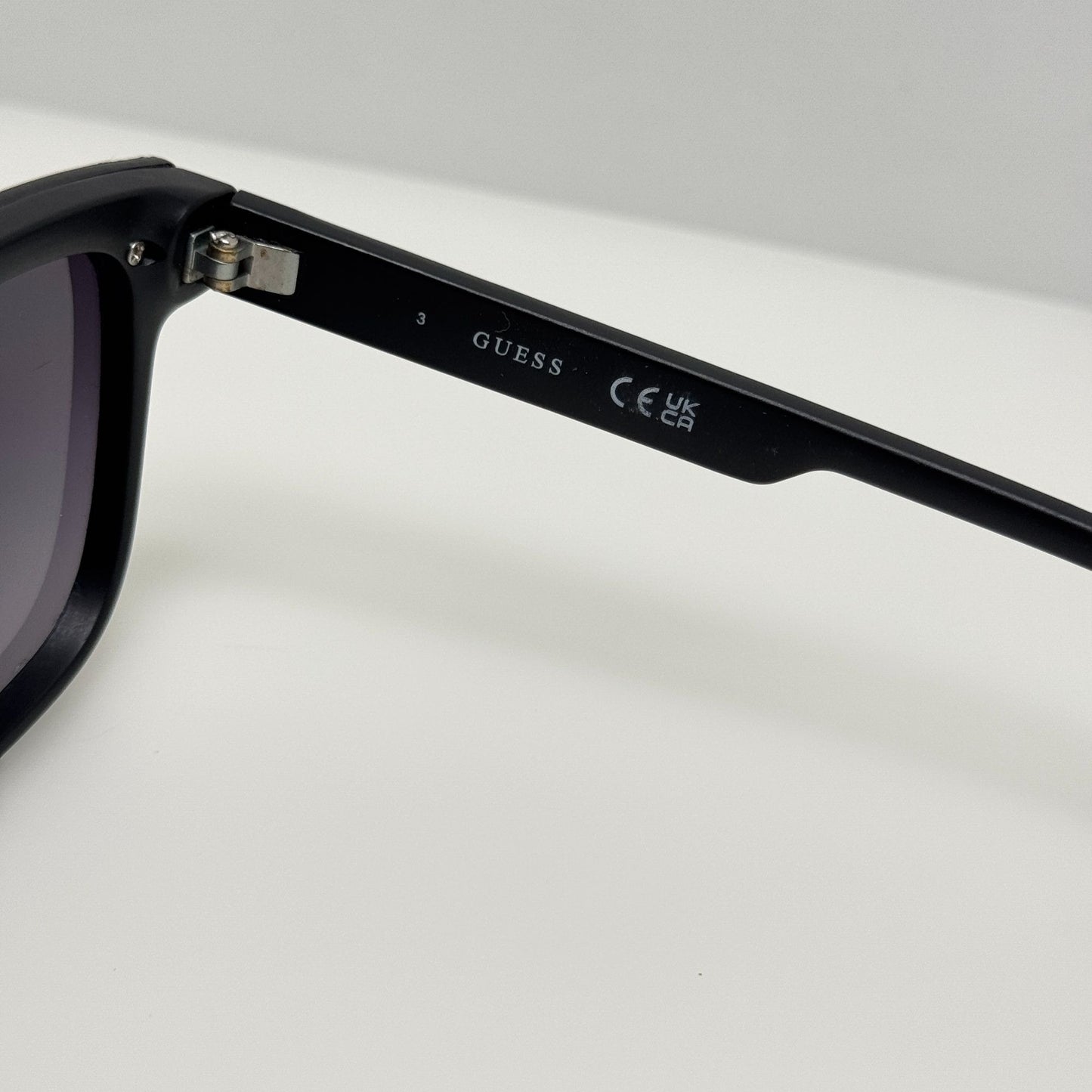 Guess Sunglasses GF0183 02B Black