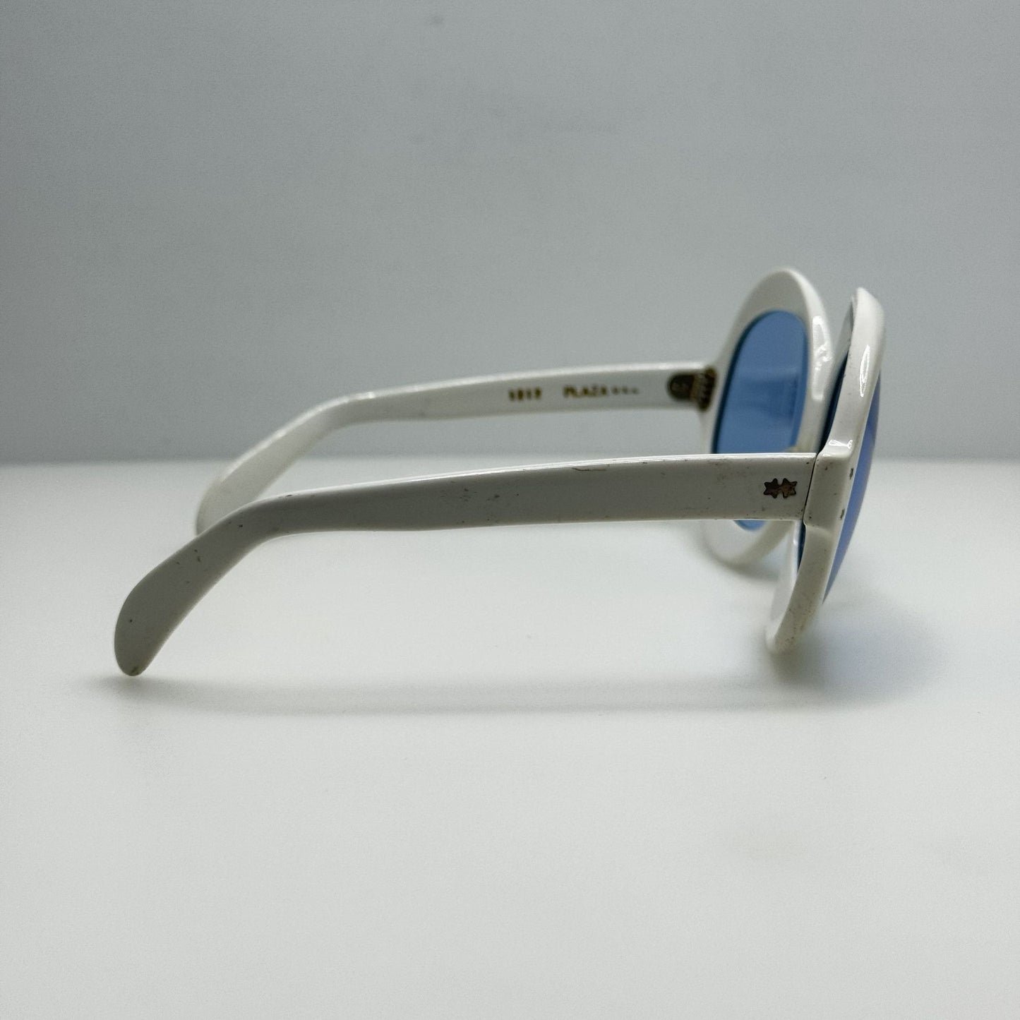 Plaza Sunglasses 1212 White USA Vintage Retro