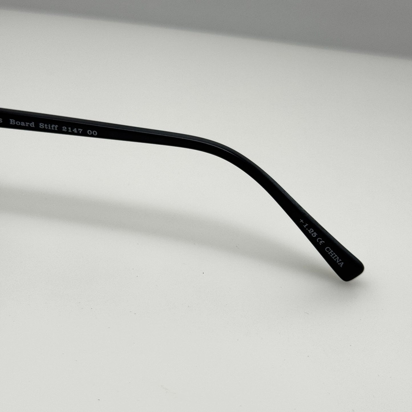 Eyebobs Eyeglasses Eye Glasses Readers 2147 00 Board Stiff Black 44-22 +1.25