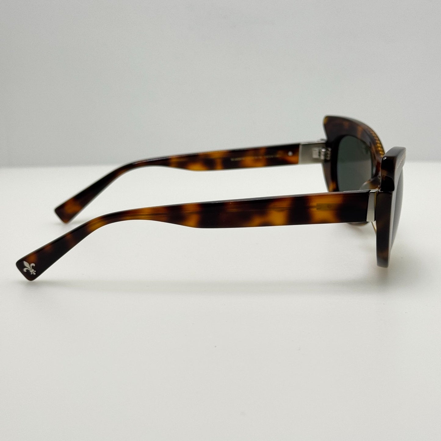 Seraphin Sunglasses Scarborough 8138 Tortoise Japan 53-18-140