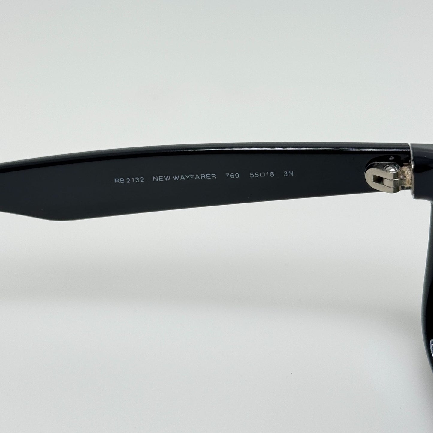 Ray Ban Sunglasses RB 2132 “New Wayfarer” 769 Italy Red Black 55-18