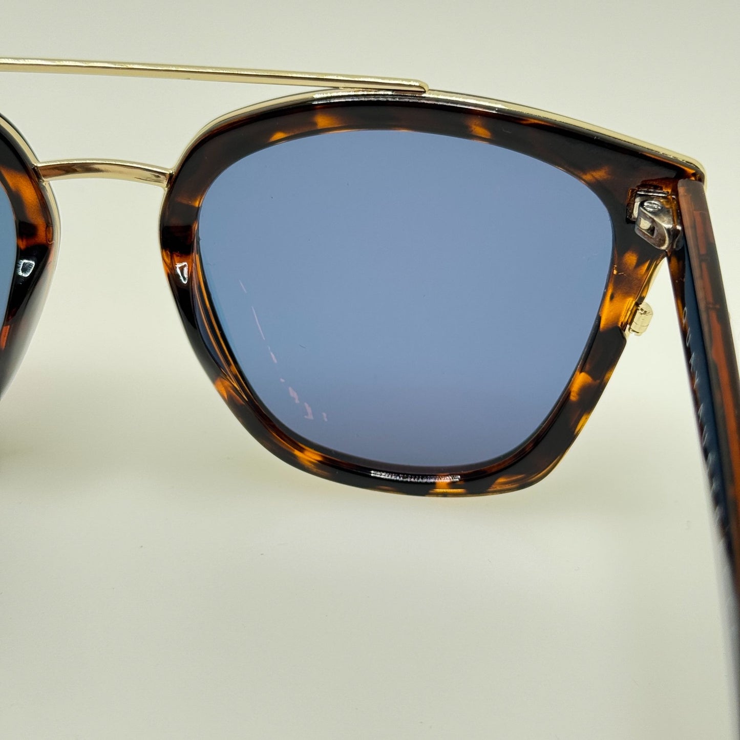 Quay Sunglasses Sweet Dreams 125