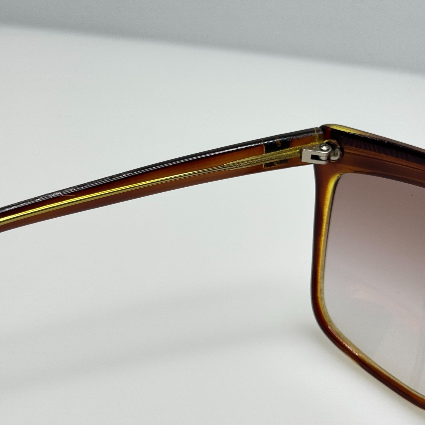 Laura Biagiotti Sunglasses 64-12