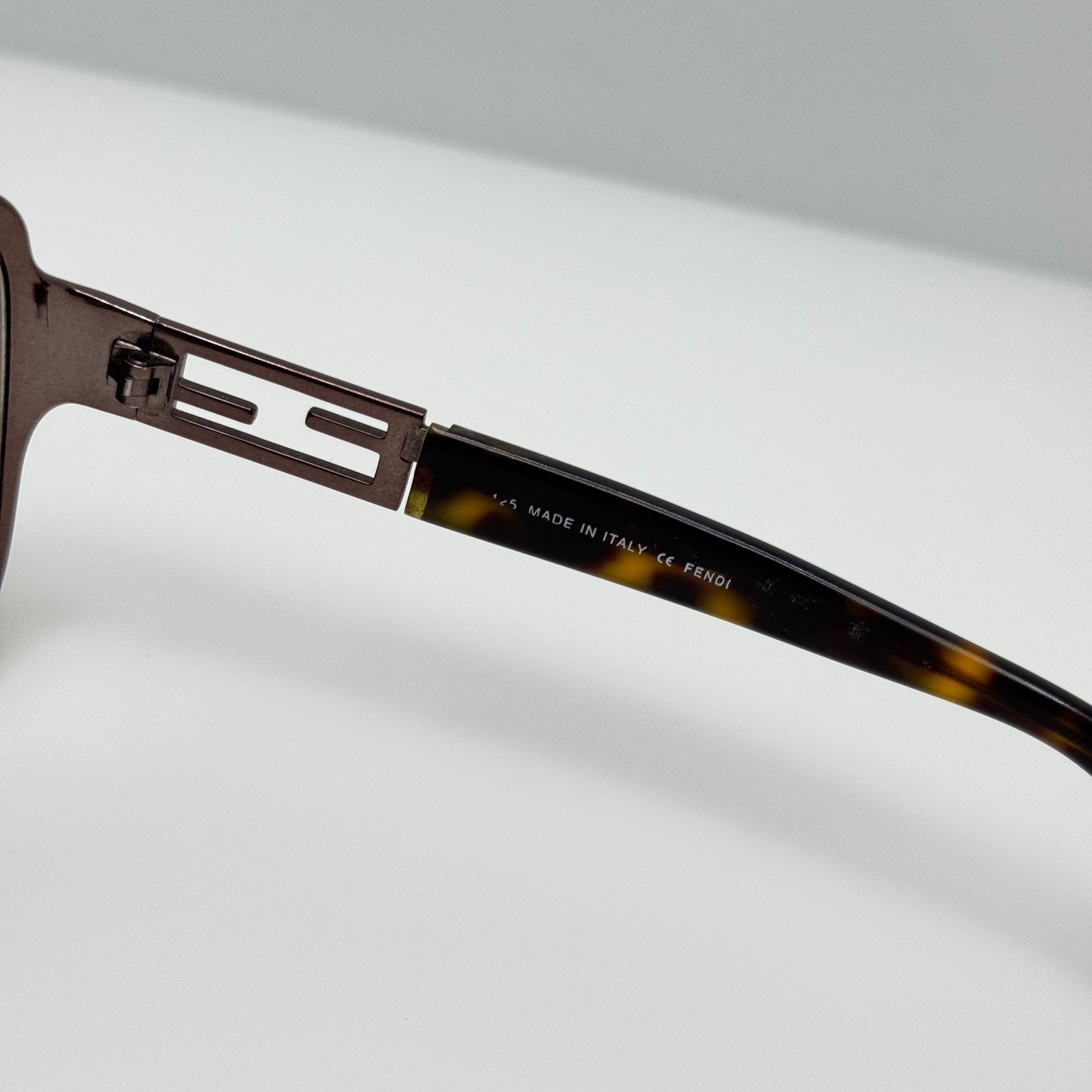 Fendi Sunglasses FS466R 208 Italy 63-15-125 Read Description